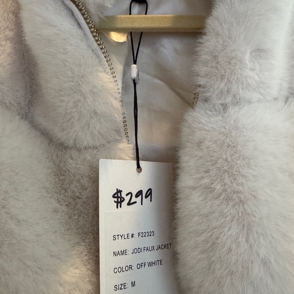 MWT: Generation Love faux fur Jodi Jacket  cream/off-white. - Picture 2 of 3